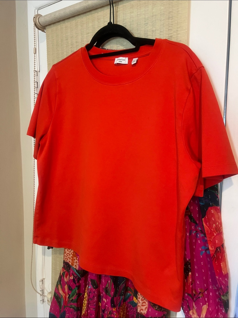Babaton InterLock Cotton Function T-Shirt in poppy red - Picture 2 of 6